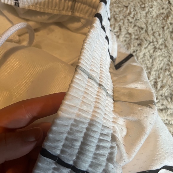 Toronto Raptors Shorts - Picture 7 of 8